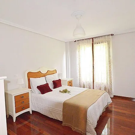 Apartment El De Santa Adina By Just Santiurde de Toranzo